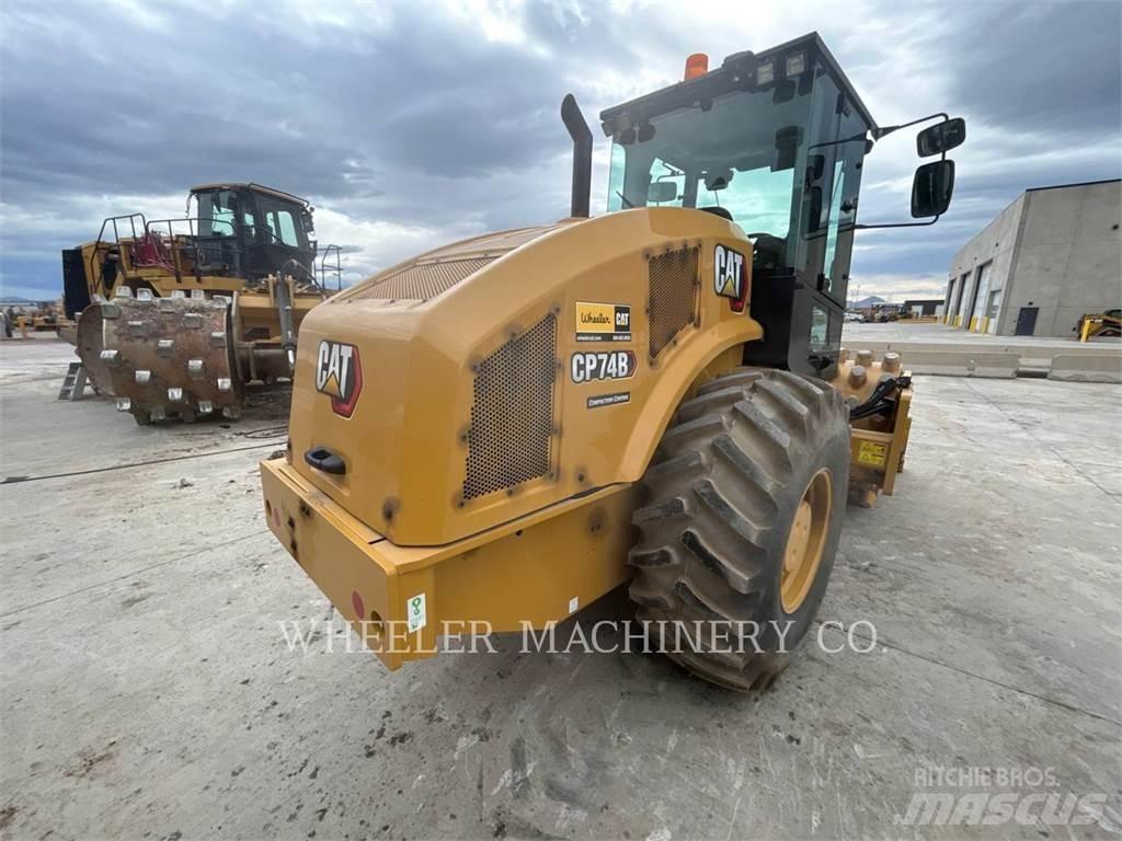CAT CP74B Yksivalssijyrät