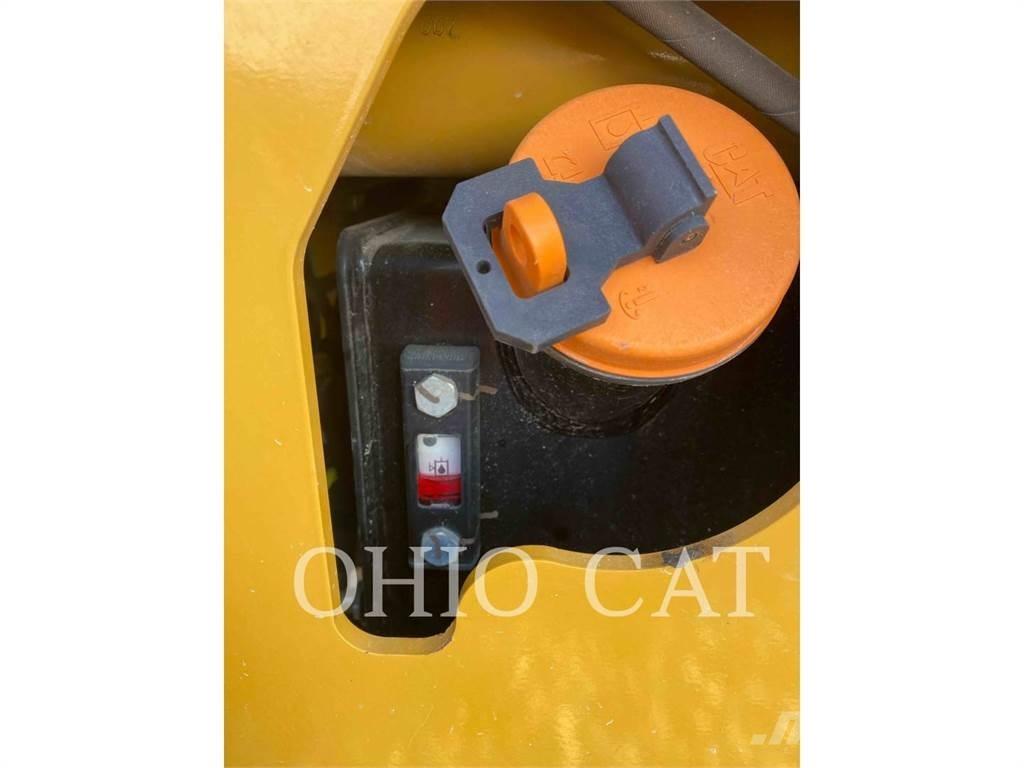 CAT CS44B Yhdistelmäjyrät