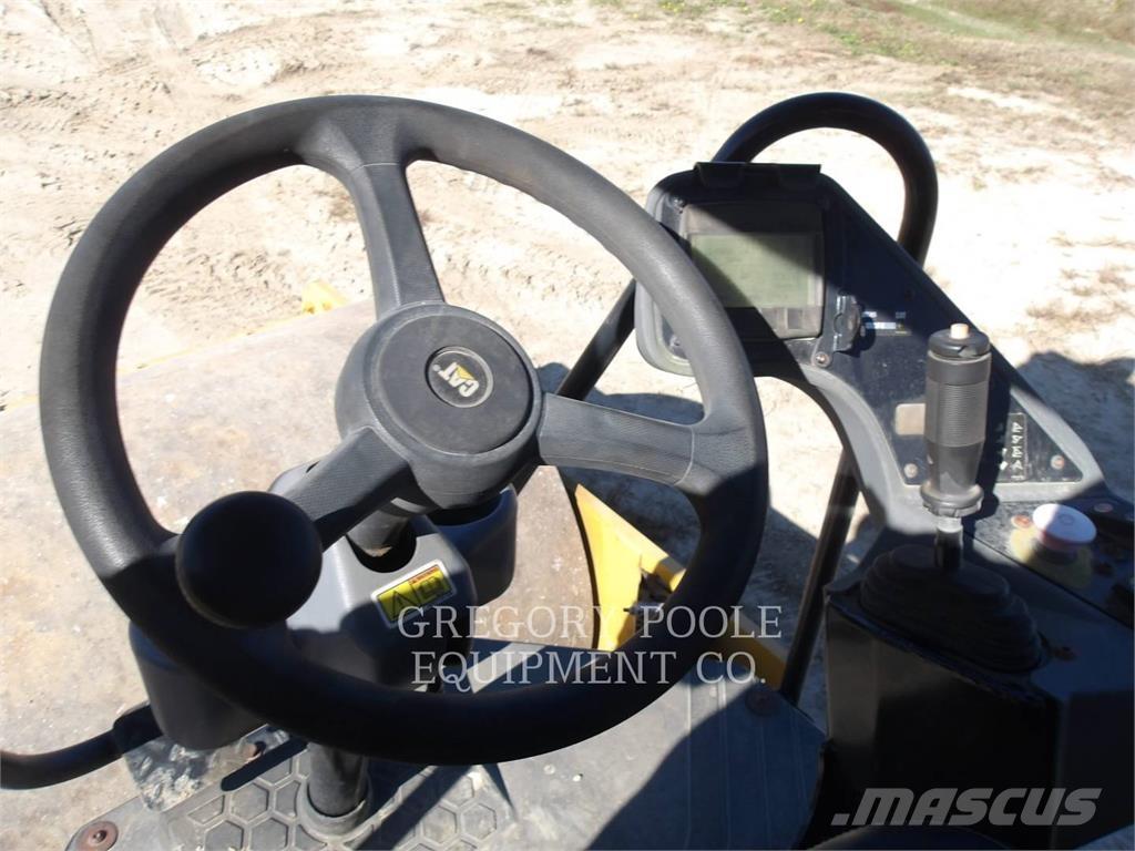 CAT CS44B Yksivalssijyrät