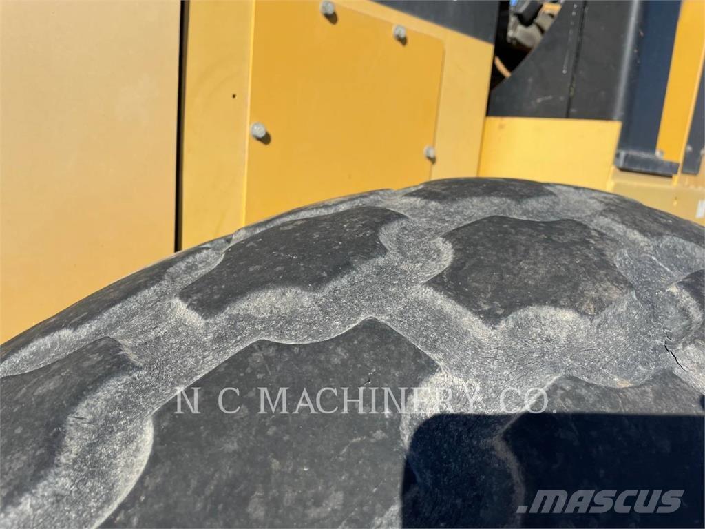 CAT CS54 Asfalttikoneet