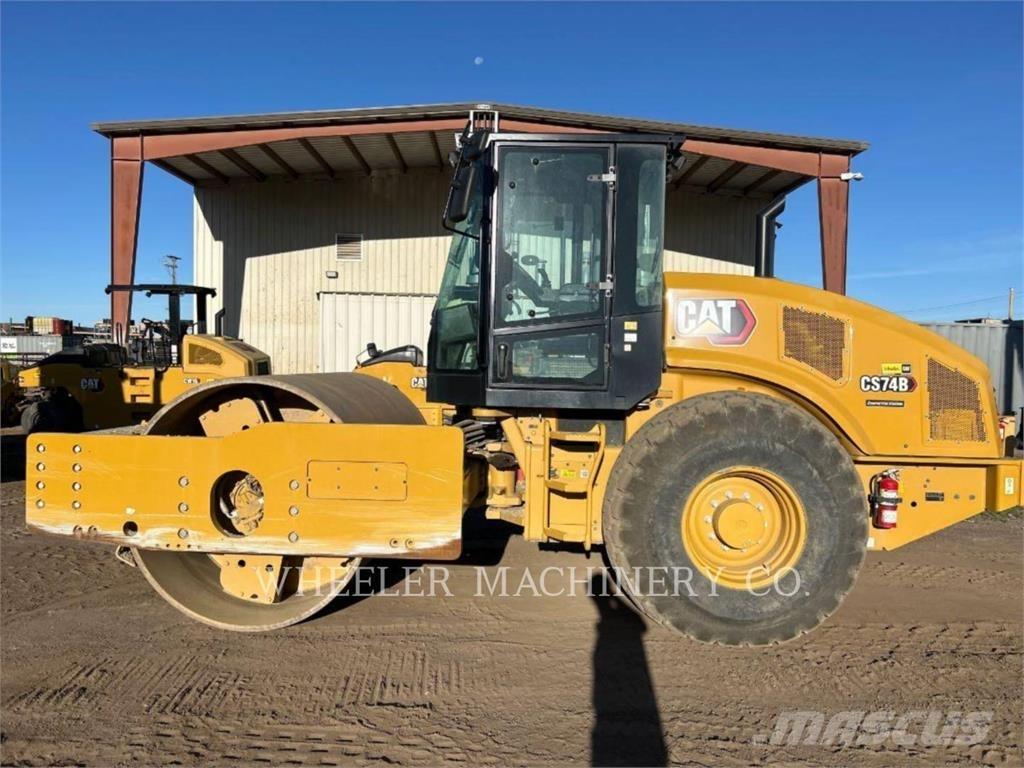 CAT CS74B Yksivalssijyrät