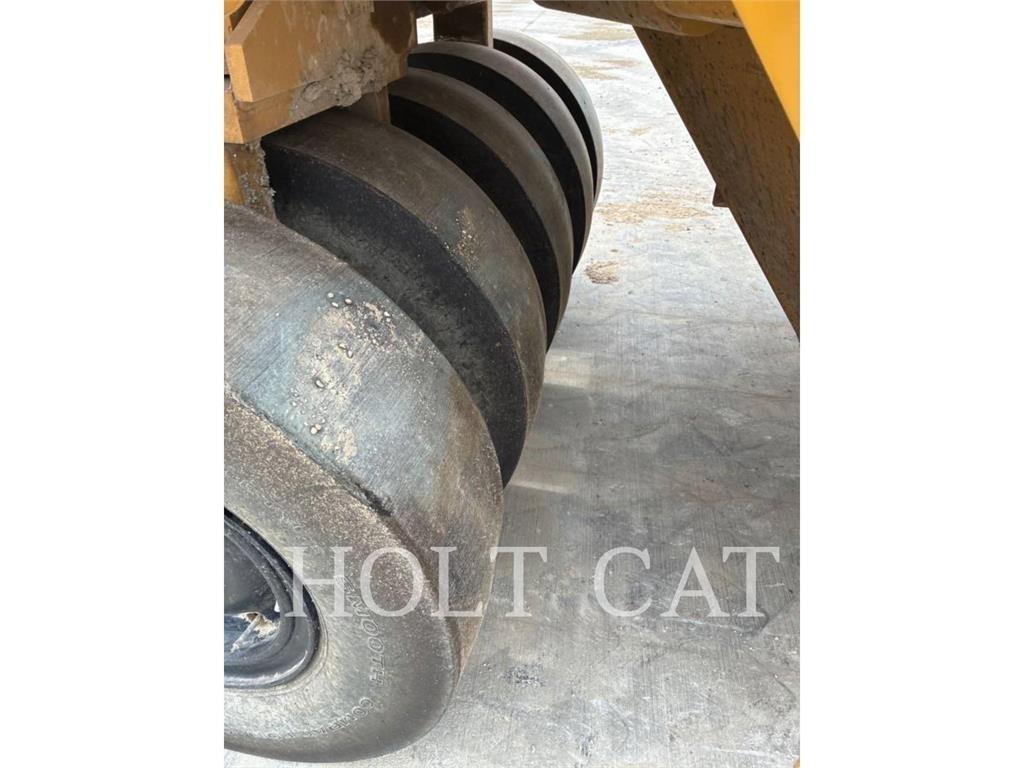 CAT CW16 Yksivalssijyrät