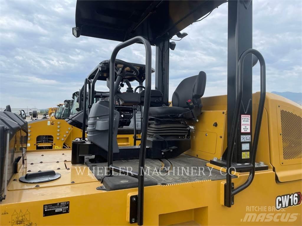 CAT CW16 Kumipyöräjyrät