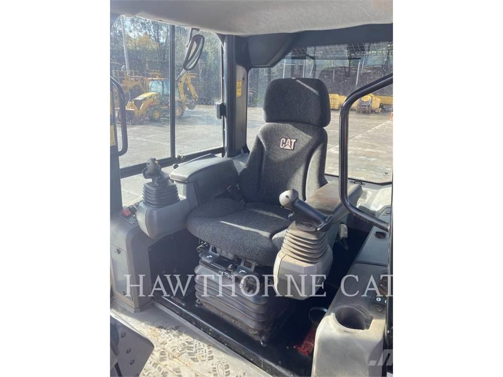 CAT D 6 K XL Telaketjupuskutraktorit