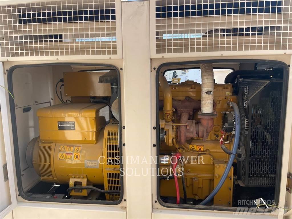 CAT D100 Dieselgeneraattorit