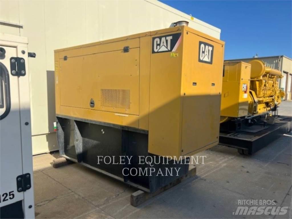 CAT D100 Dieselgeneraattorit