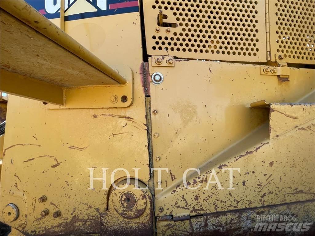 CAT D10R Telaketjupuskutraktorit