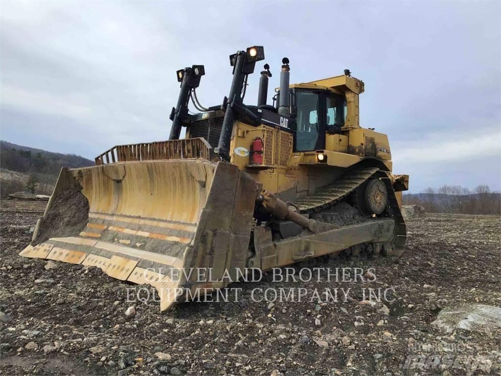 CAT D10T Telaketjupuskutraktorit