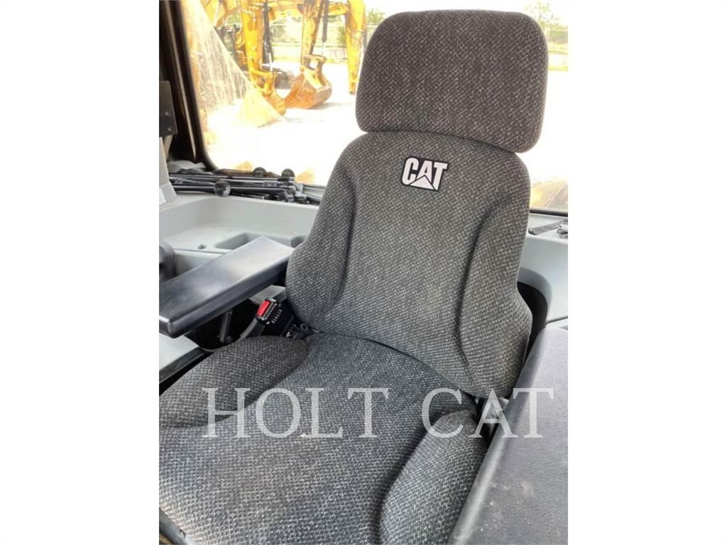 CAT D10T Telaketjupuskutraktorit