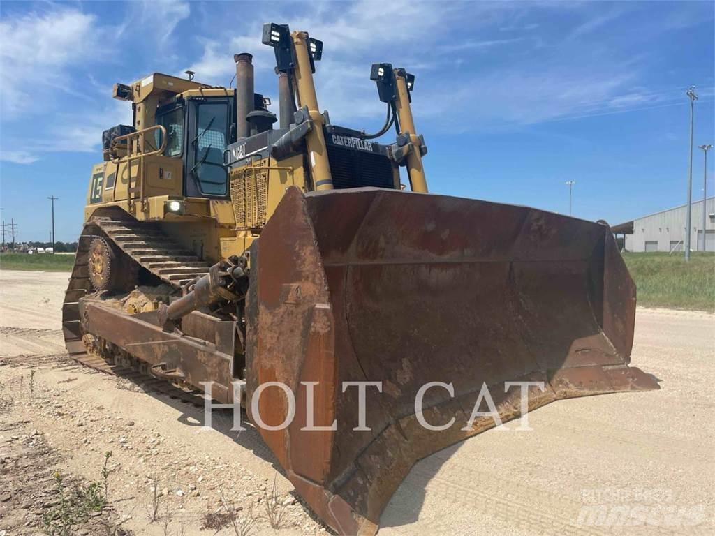 CAT D10T Telaketjupuskutraktorit