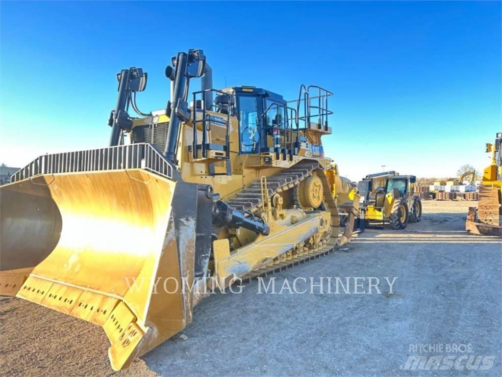 CAT D10T2 Telaketjupuskutraktorit