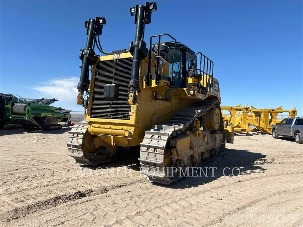 CAT D10T2 Telaketjupuskutraktorit