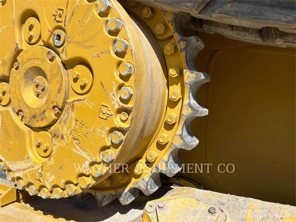 CAT D10T2 Telaketjupuskutraktorit