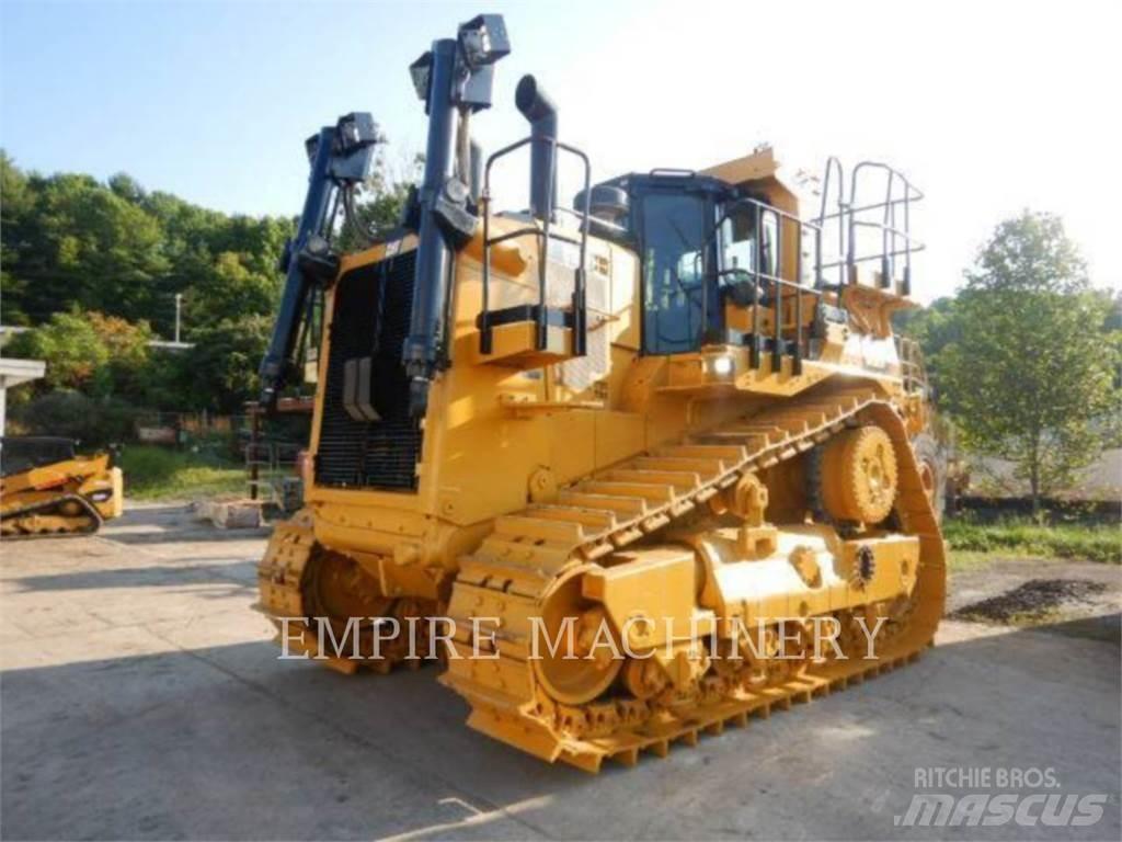 CAT D10T2 Telaketjupuskutraktorit