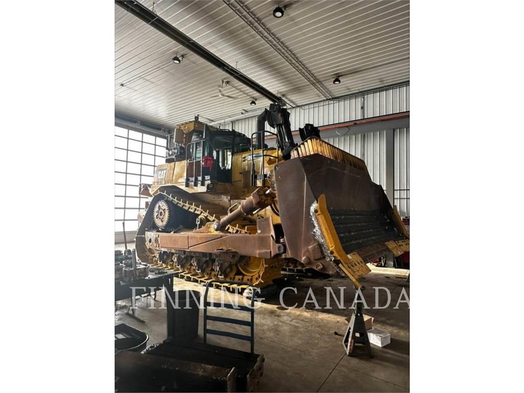 CAT D10T2 Telaketjupuskutraktorit