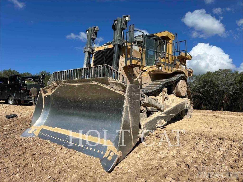 CAT D10T2 Telaketjupuskutraktorit