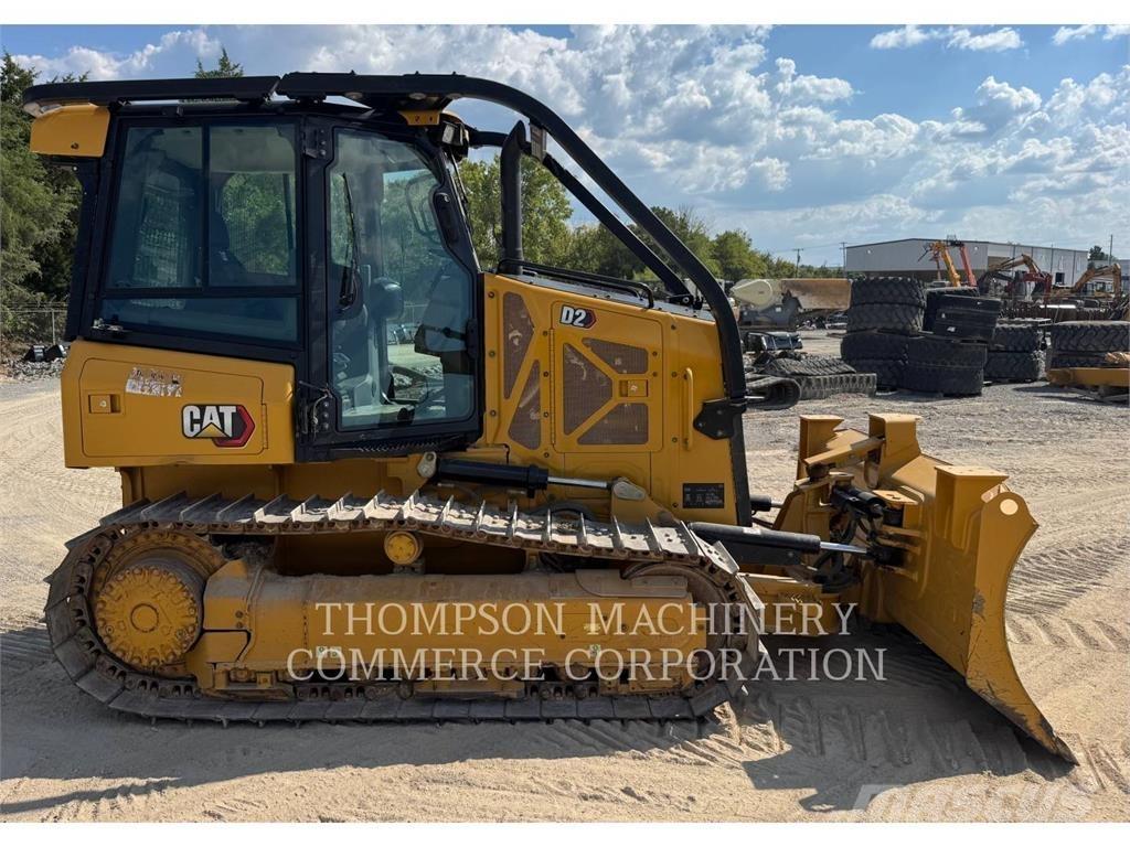 CAT D2-12 Telaketjupuskutraktorit