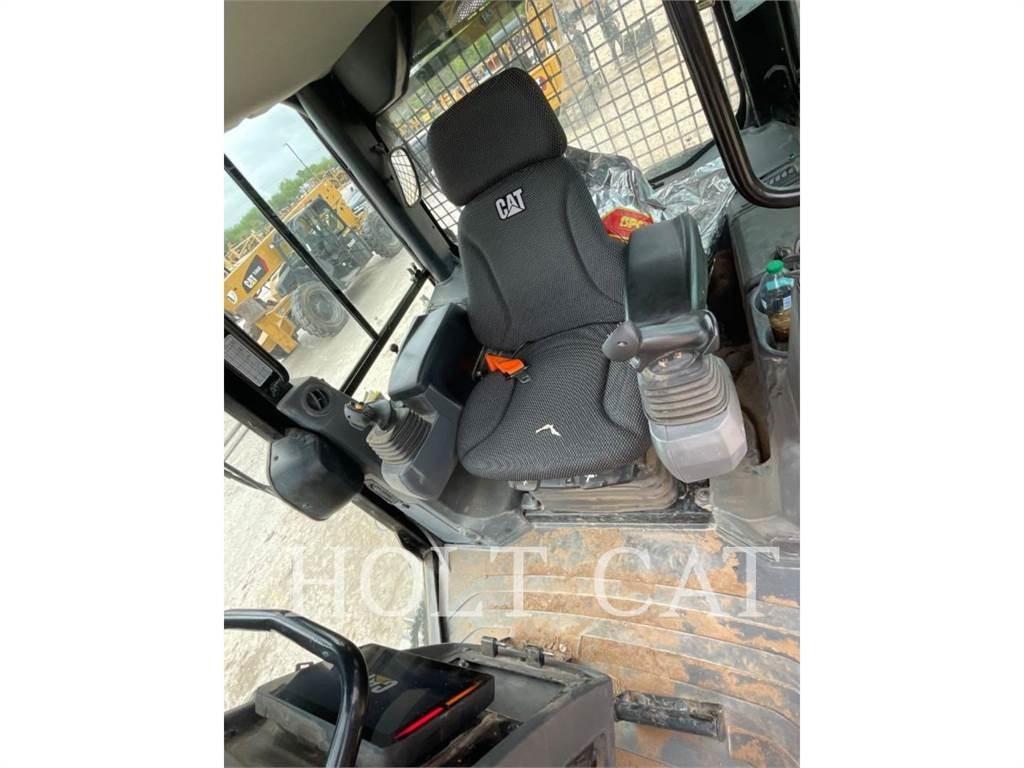 CAT D3 CAB3 Telaketjupuskutraktorit