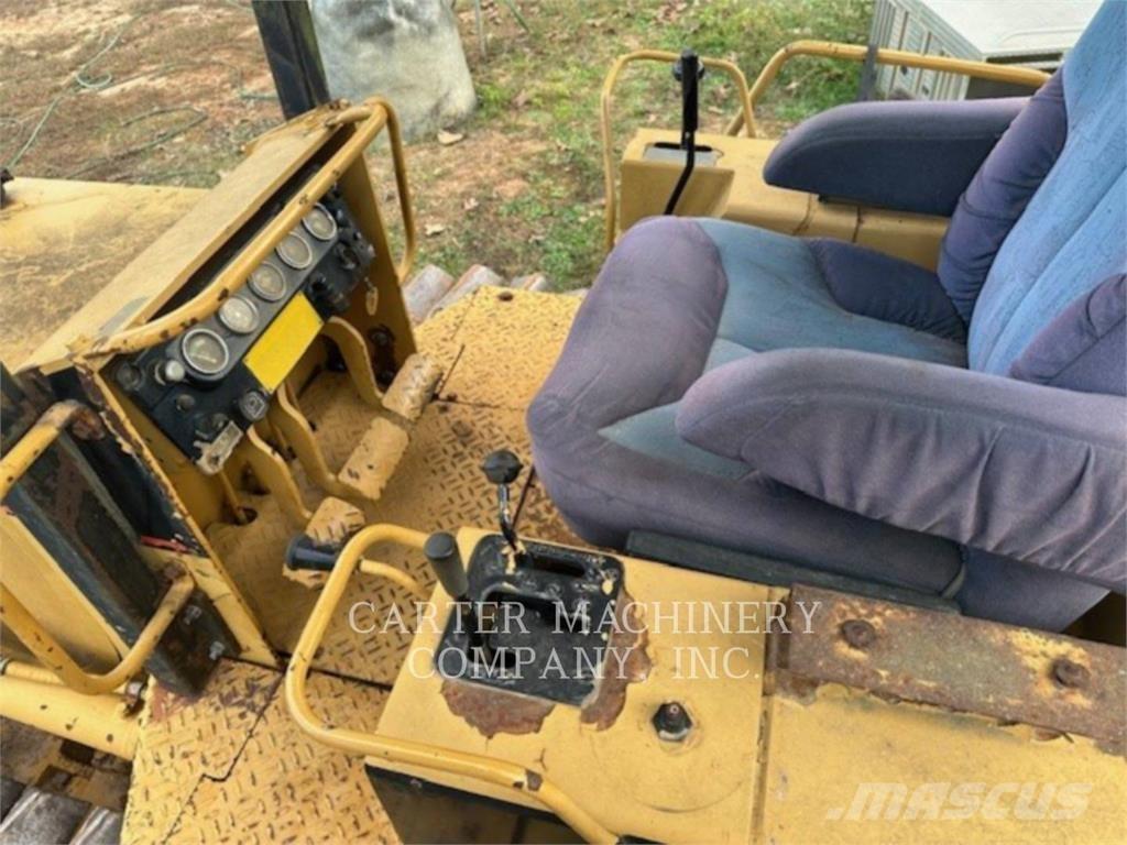 CAT D3BLGP Telaketjupuskutraktorit