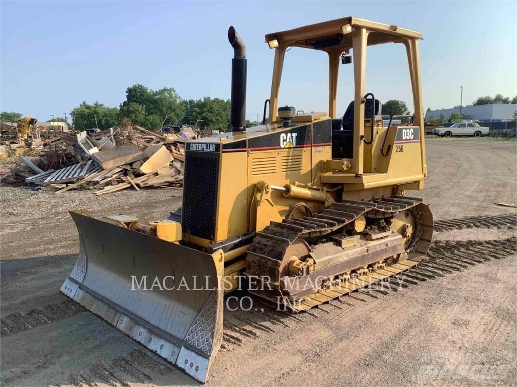 CAT D3CIII Telaketjupuskutraktorit