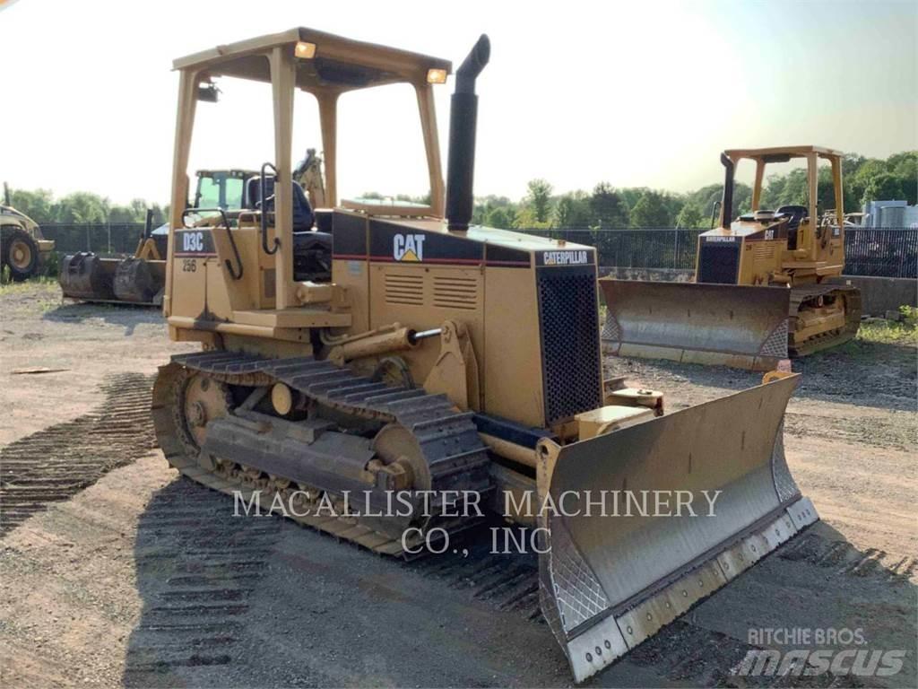 CAT D3CIII Telaketjupuskutraktorit