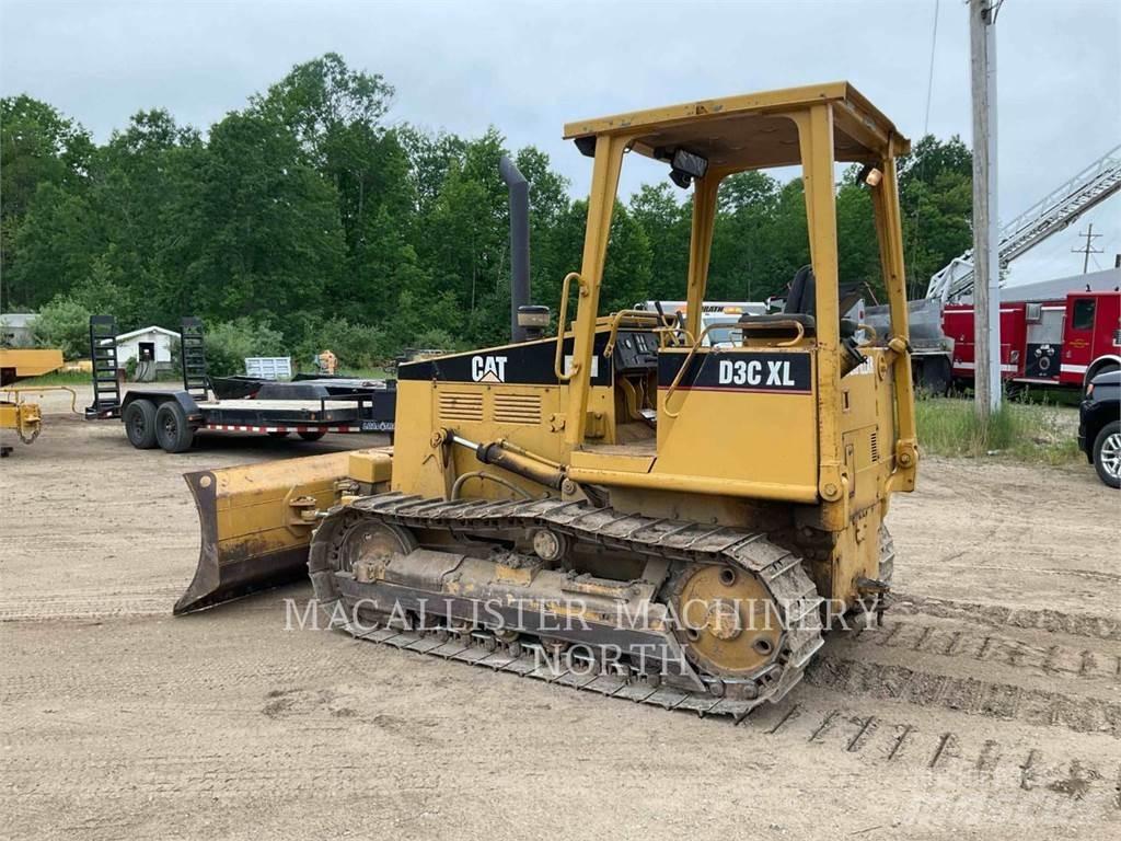 CAT D3CX Telaketjupuskutraktorit