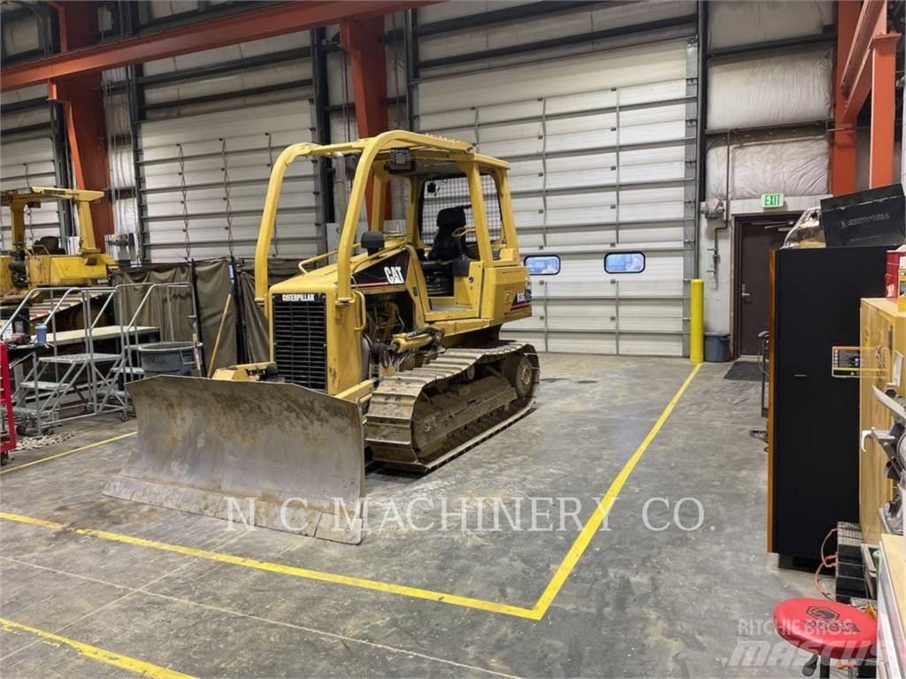 CAT D3G XLCN Telaketjupuskutraktorit