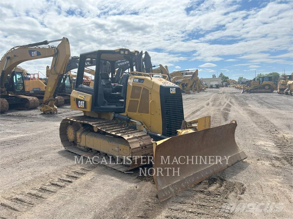 CAT D3K2L 4F Telaketjupuskutraktorit