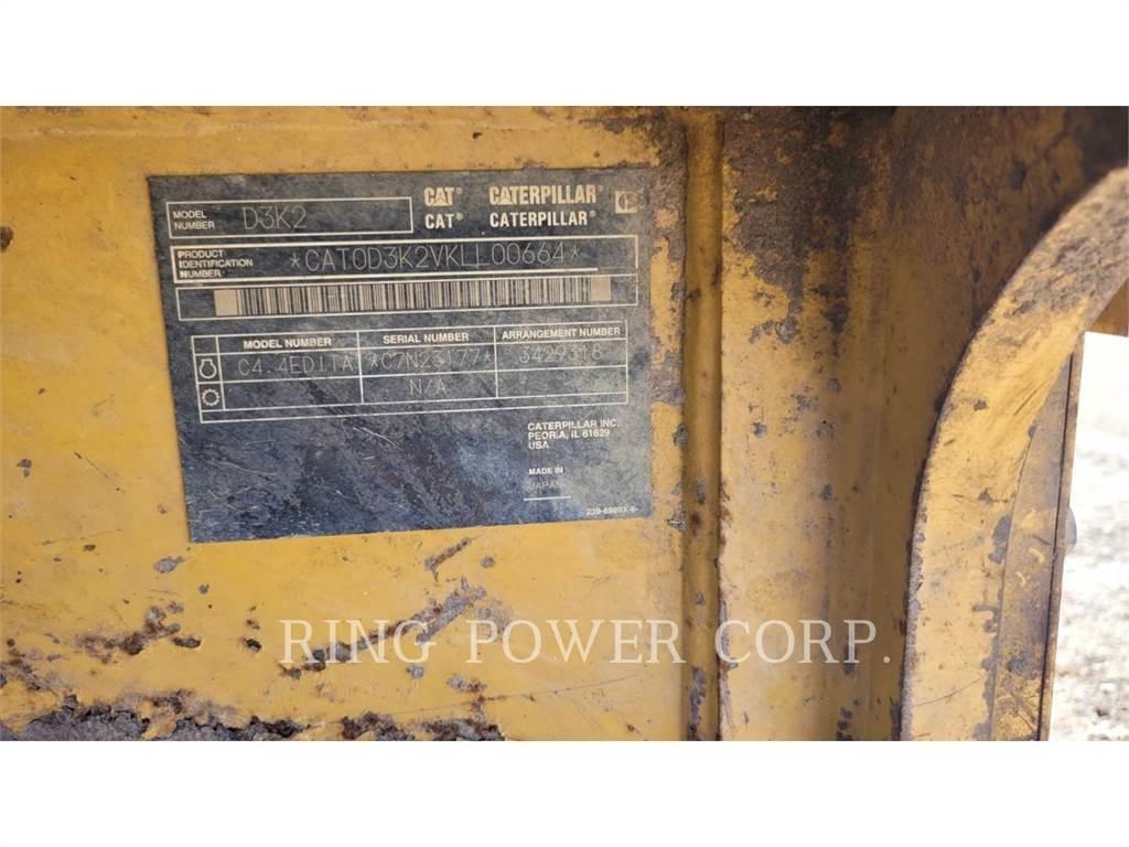 CAT D3K2LGP Telaketjupuskutraktorit