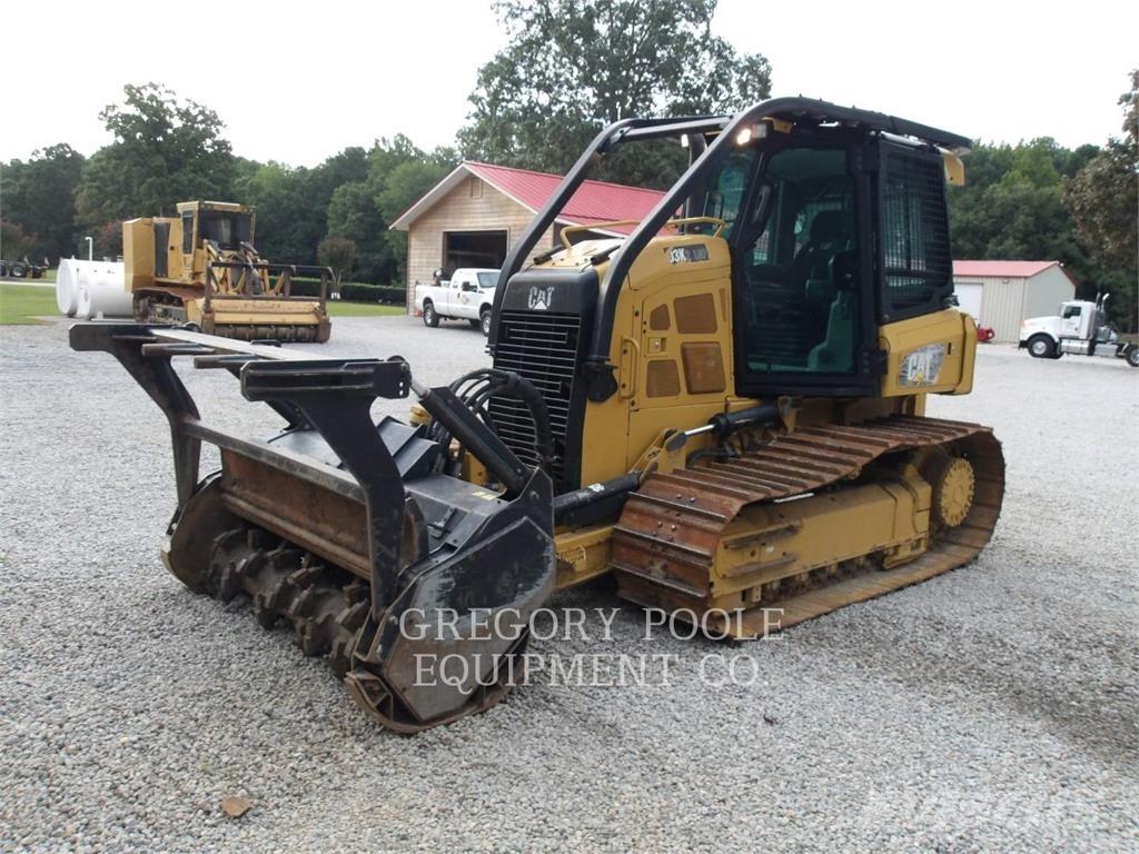 CAT D3K2LGP Telaketjupuskutraktorit
