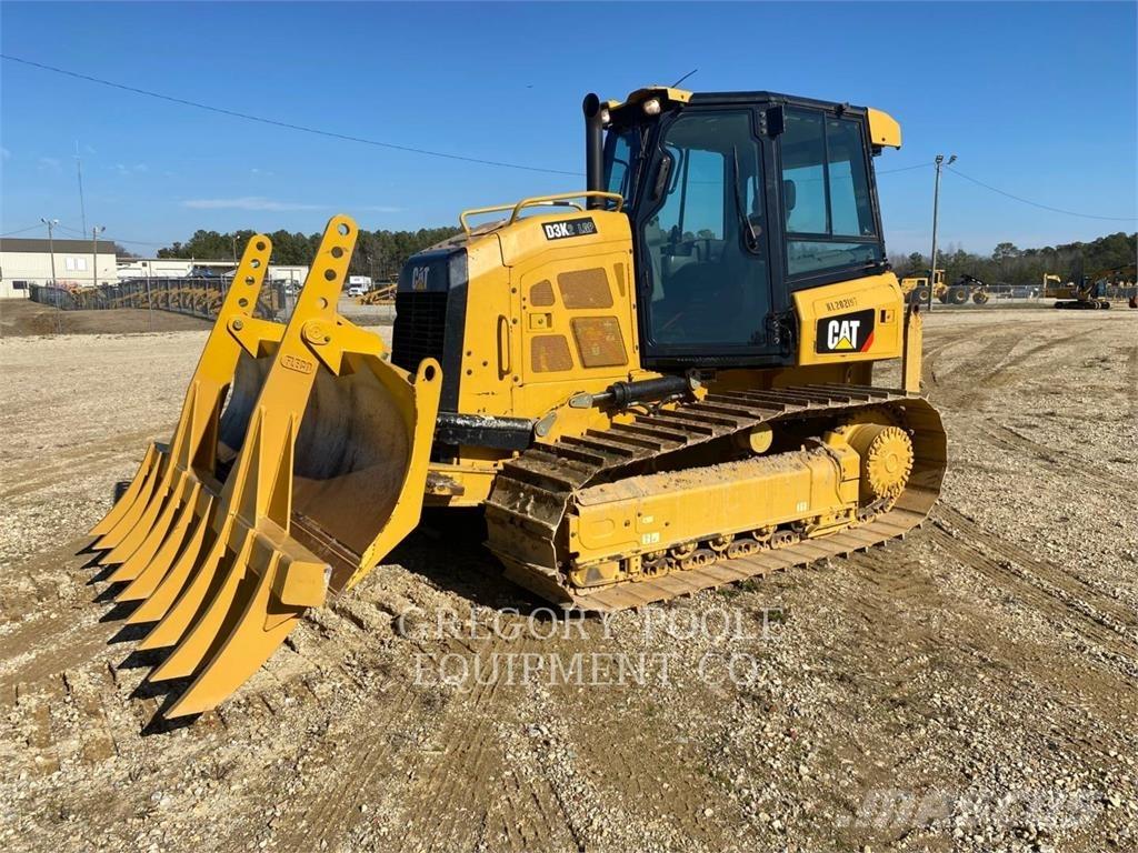 CAT D3K2LGP Telaketjupuskutraktorit