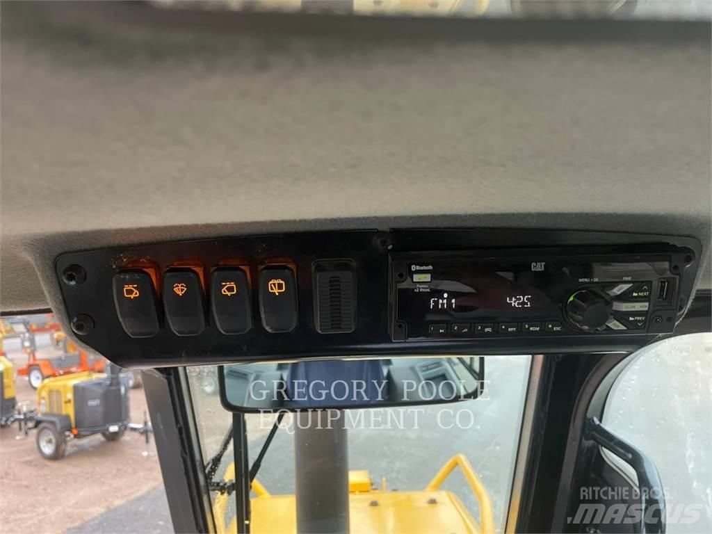 CAT D3K2XL Telaketjupuskutraktorit