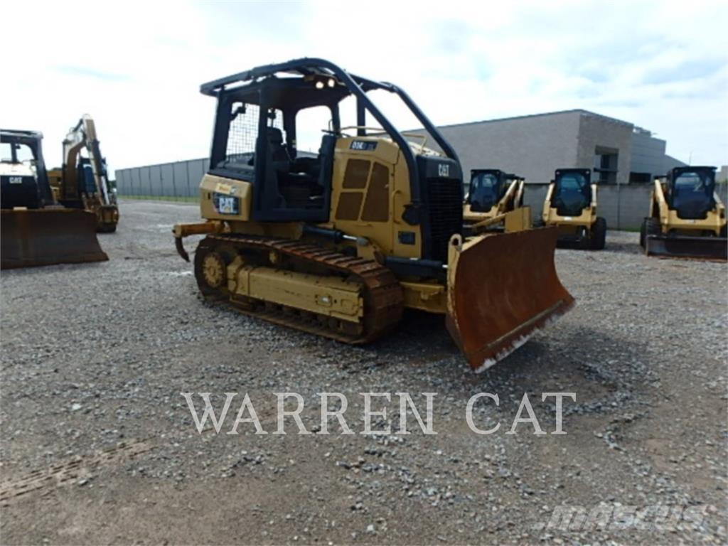 CAT D3K2XL Telaketjupuskutraktorit