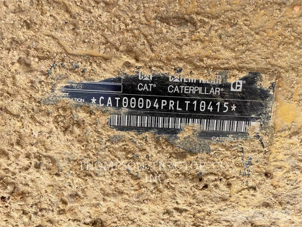 CAT D4 Telaketjupuskutraktorit