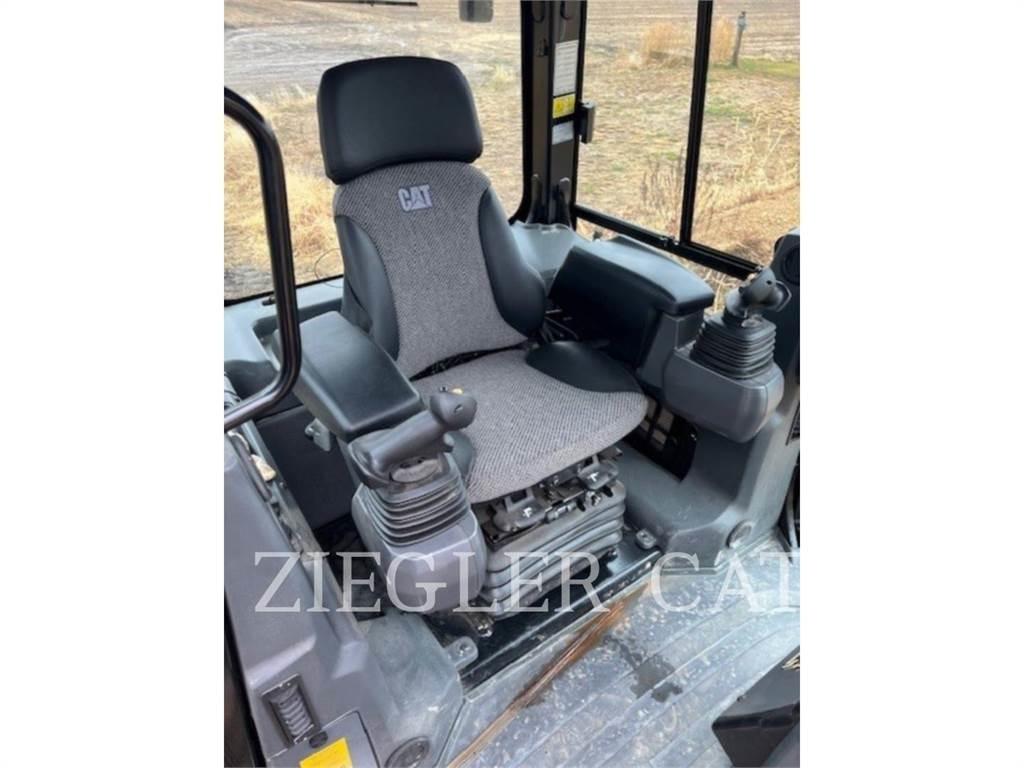 CAT D4 Telaketjupuskutraktorit