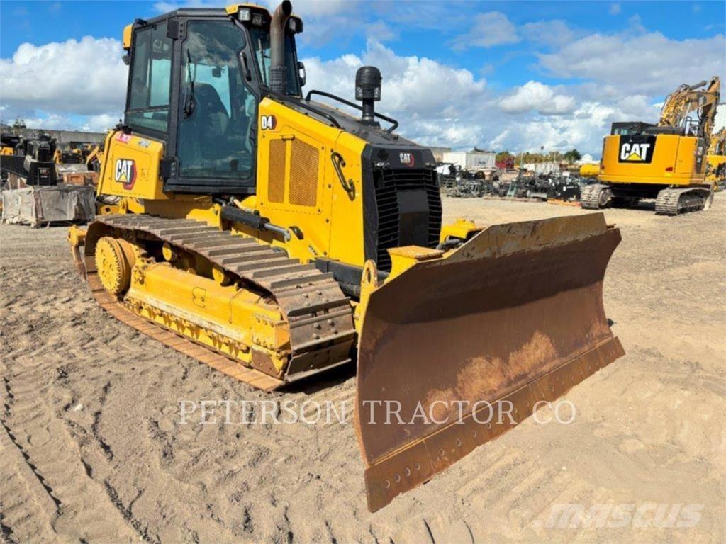 CAT D4 Telaketjupuskutraktorit