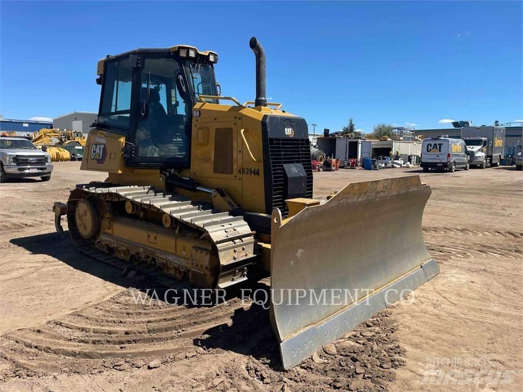CAT D4 Telaketjupuskutraktorit