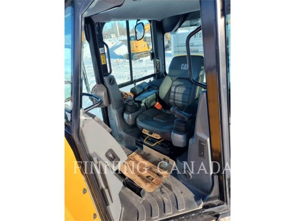 CAT D4-16 Telaketjupuskutraktorit