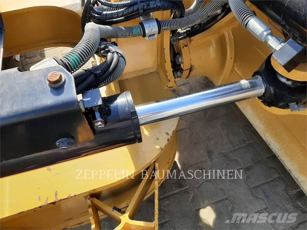 CAT D4-16A Telaketjupuskutraktorit