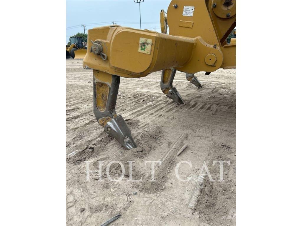 CAT D4 CAB3 Telaketjupuskutraktorit