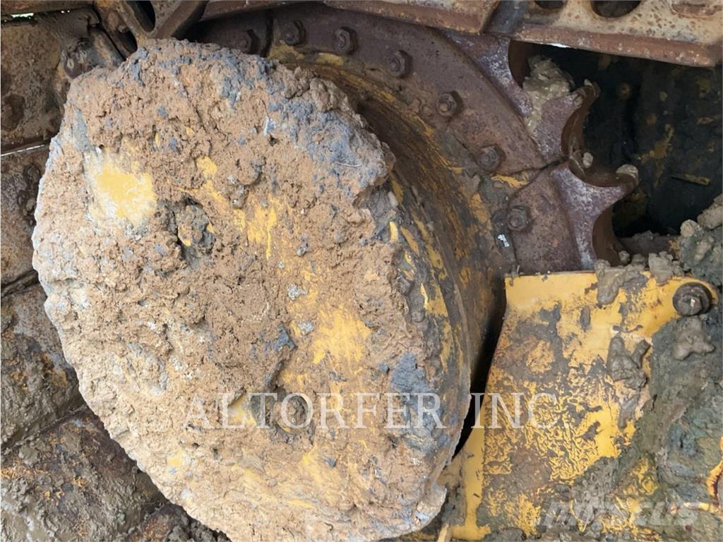 CAT D4 LGP 3D Telaketjupuskutraktorit