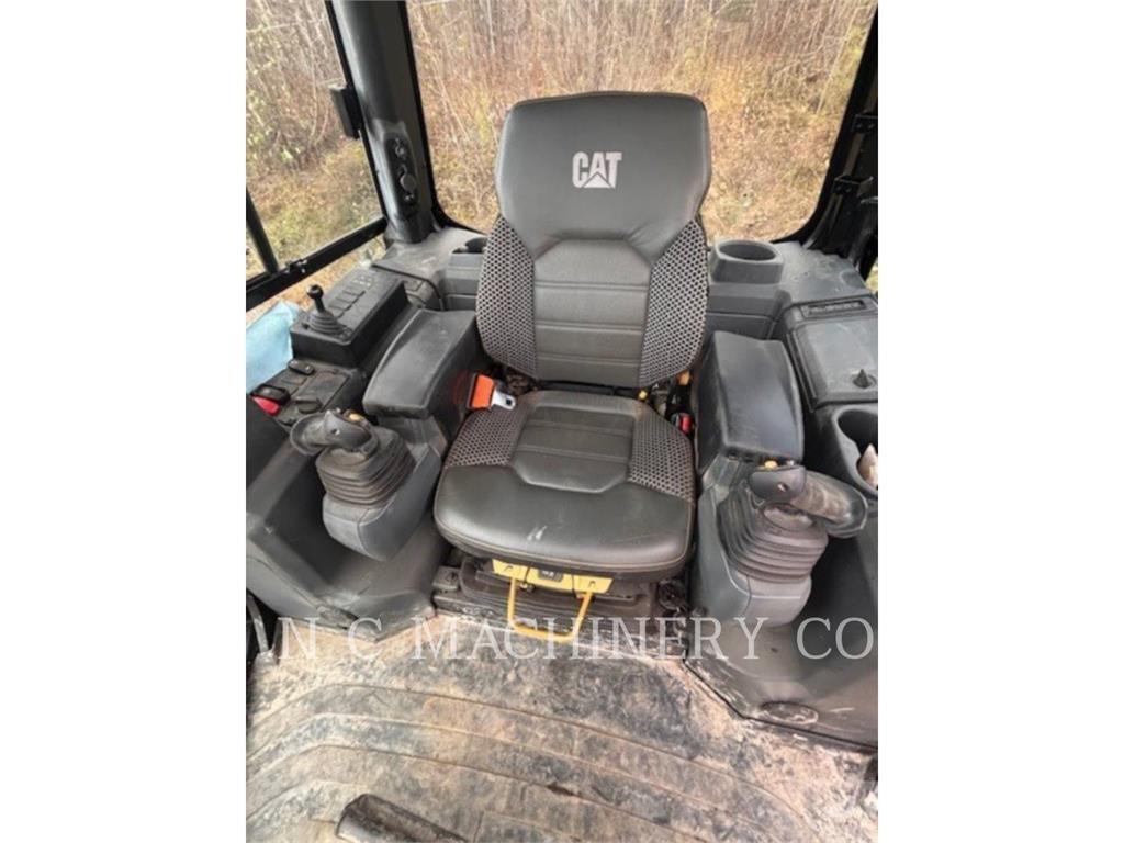 CAT D4 LGPVPAT Telaketjupuskutraktorit