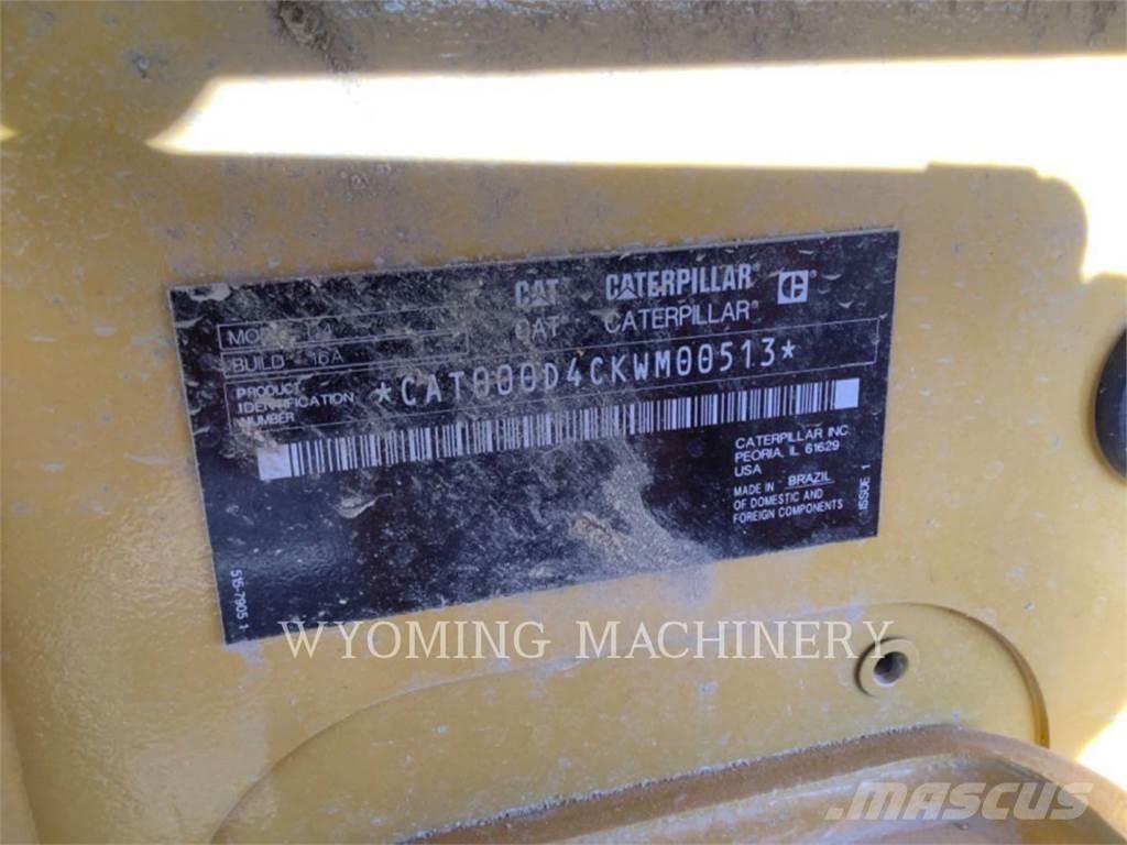 CAT D4 VP Telaketjupuskutraktorit