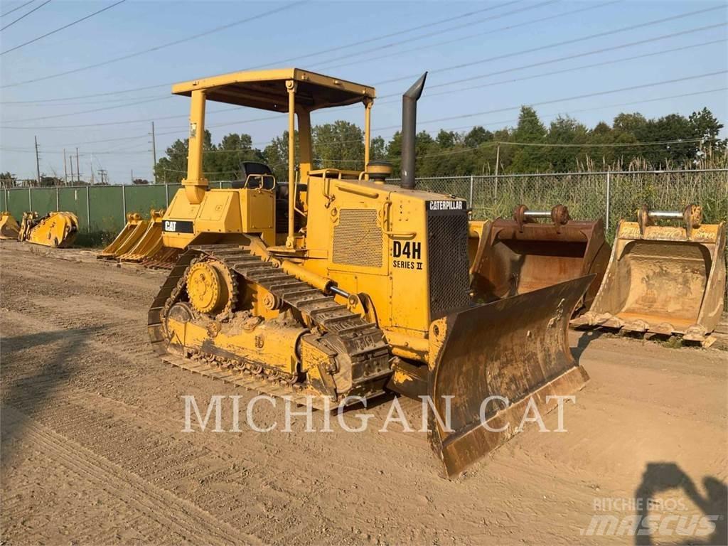 CAT D4H Telaketjupuskutraktorit