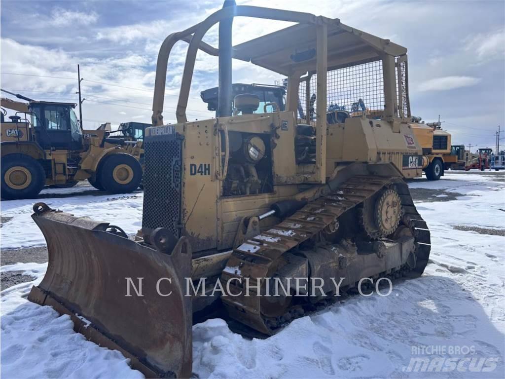 CAT D4H Telaketjupuskutraktorit