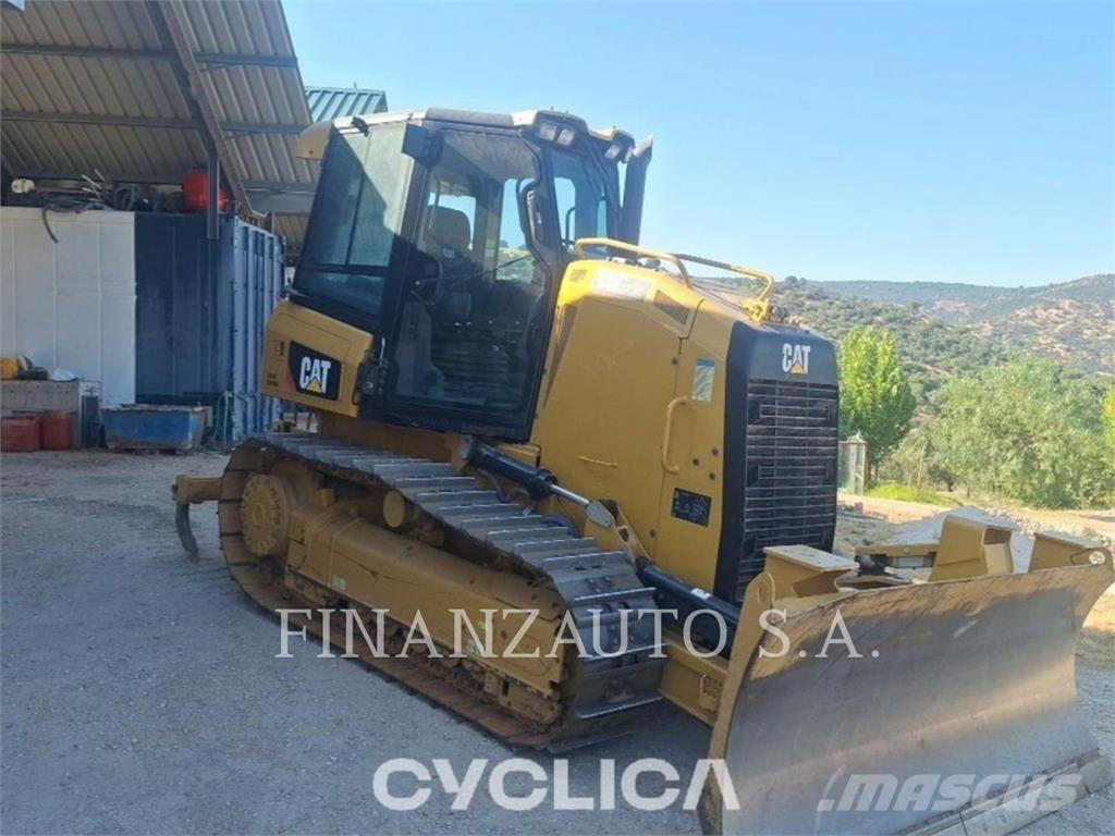 CAT D4K2 Telaketjupuskutraktorit