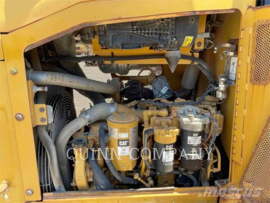 CAT D4K2 XL Telaketjupuskutraktorit
