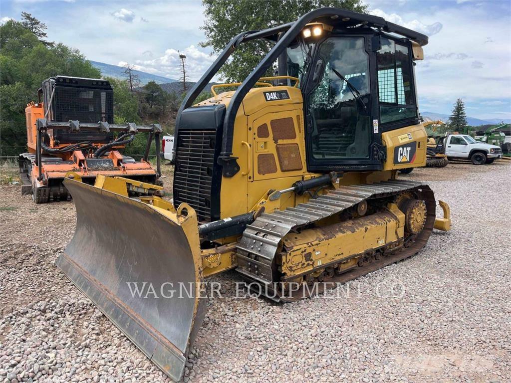 CAT D4K2 XL Telaketjupuskutraktorit