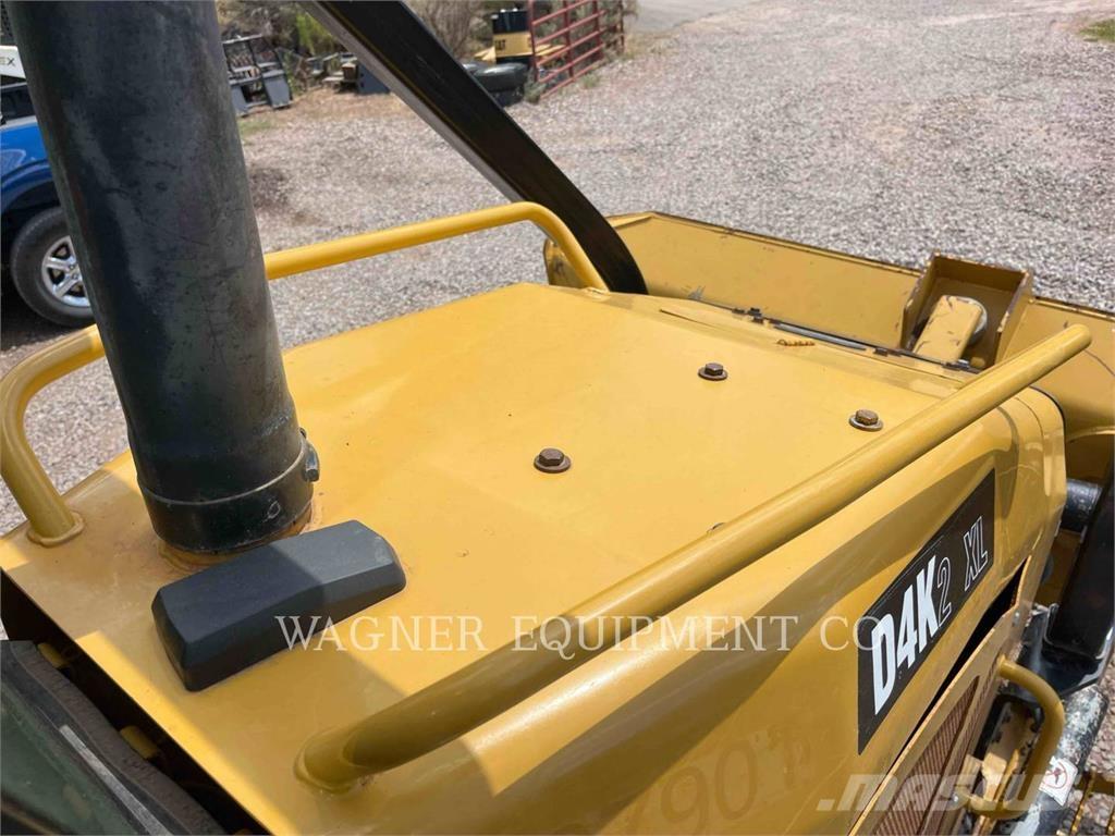 CAT D4K2 XL Telaketjupuskutraktorit