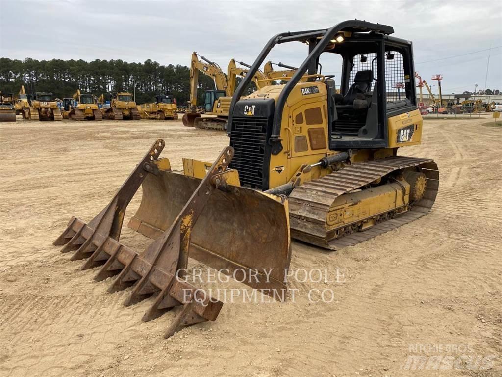 CAT D4K2LGP Telaketjupuskutraktorit